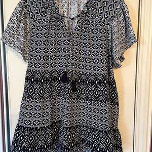 Cato Navy Blue and White Boho Chic blouse Size L